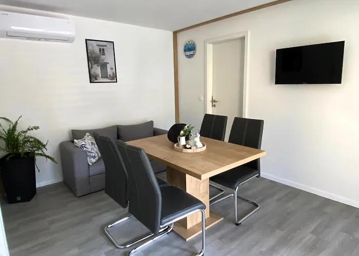 Mobilna Kucica Neda - Grebastica, Kamp Vala Camping