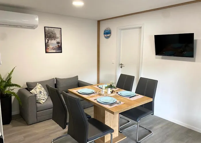 Mobilna Kucica Neda - Grebastica, Kamp Vala * Grebaštica