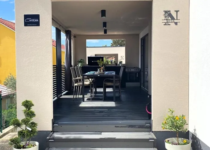 Mobilna Kucica Neda - Grebastica, Kamp Vala