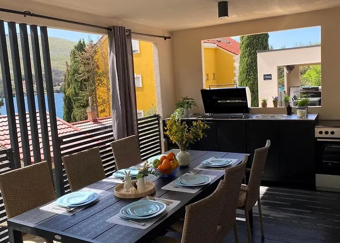 Mobilna Kucica Neda - Grebastica, Kamp Vala Grebaštica