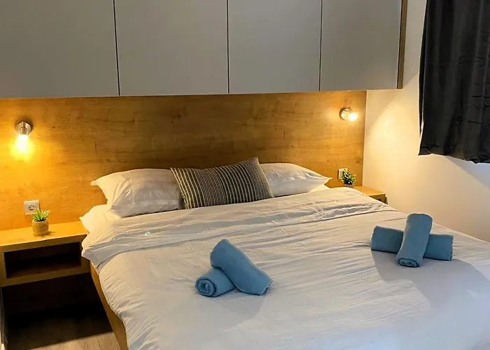 Mobilna Kucica Neda - Grebastica, Kamp Vala *